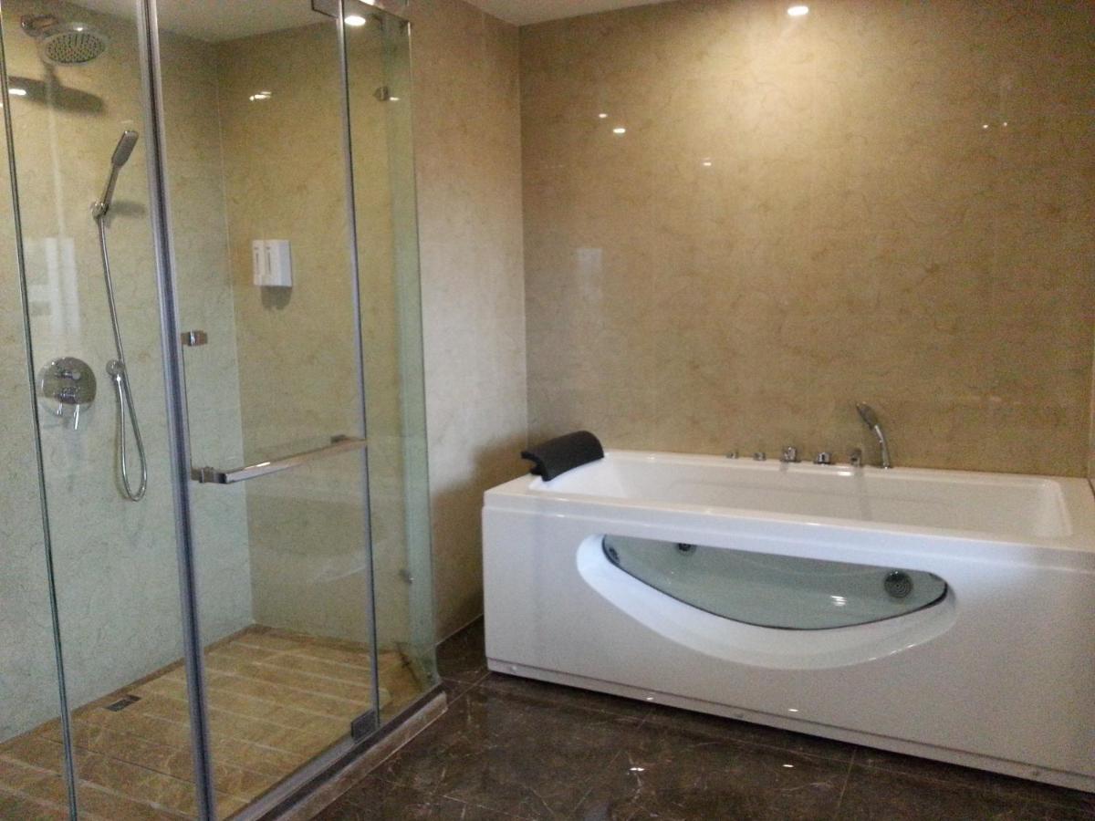 New West Street Hotel - Grand Wing Yangshuo Chambre photo